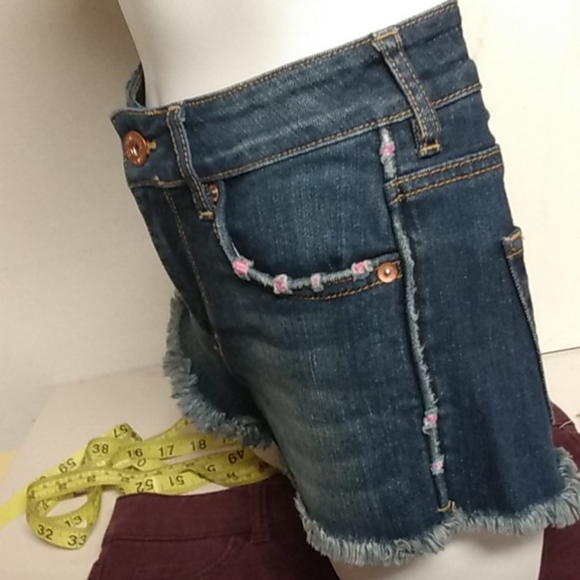 Bullhead Brand High Rise Raw Hem Jean Short Shorts - Picture 10 of 14